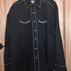 Rockland Ranch Wear western style with pearl buttons